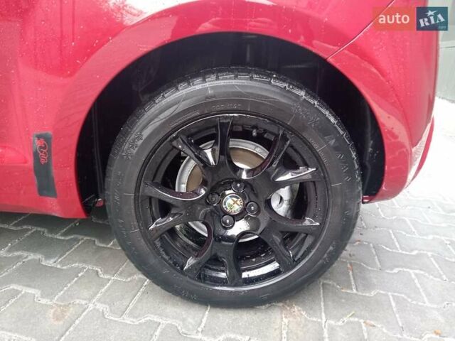 Красный Альфа Ромео Мито, объемом двигателя 1.3 л и пробегом 221 тыс. км за 4950 $, фото 54 на Automoto.ua