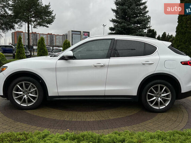 Білий Альфа Ромео Стелвіо, об'ємом двигуна 2 л та пробігом 112 тис. км за 16500 $, фото 3 на Automoto.ua