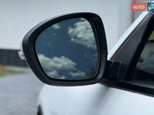 Білий Альфа Ромео Стелвіо, об'ємом двигуна 2 л та пробігом 111 тис. км за 14500 $, фото 6 на Automoto.ua