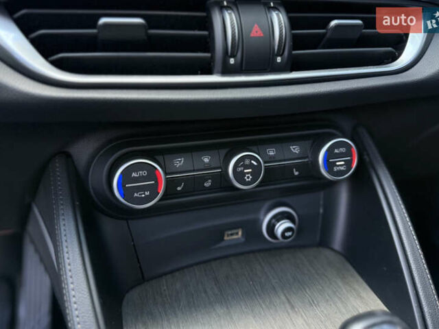 Білий Альфа Ромео Стелвіо, об'ємом двигуна 2 л та пробігом 111 тис. км за 14500 $, фото 28 на Automoto.ua