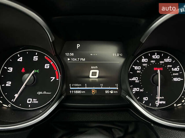 Білий Альфа Ромео Стелвіо, об'ємом двигуна 2 л та пробігом 112 тис. км за 16500 $, фото 15 на Automoto.ua