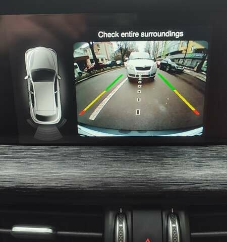 Белый Альфа Ромео Стелвио, объемом двигателя 2 л и пробегом 87 тыс. км за 21900 $, фото 7 на Automoto.ua