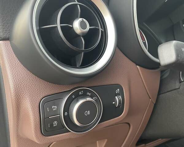 Белый Альфа Ромео Стелвио, объемом двигателя 2 л и пробегом 91 тыс. км за 20000 $, фото 36 на Automoto.ua