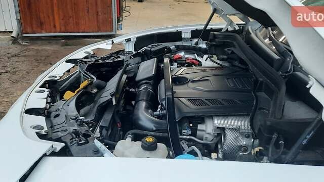 Белый Альфа Ромео Стелвио, объемом двигателя 2 л и пробегом 72 тыс. км за 13000 $, фото 12 на Automoto.ua