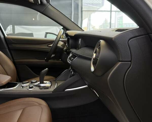 Белый Альфа Ромео Стелвио, объемом двигателя 2 л и пробегом 59 тыс. км за 27500 $, фото 25 на Automoto.ua