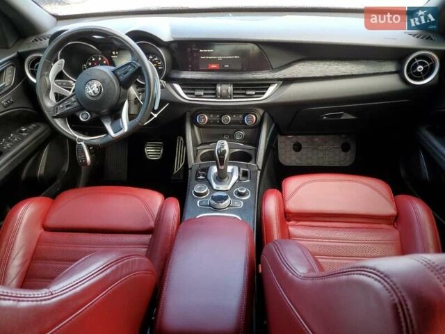 Белый Альфа Ромео Стелвио, объемом двигателя 2 л и пробегом 110 тыс. км за 6600 $, фото 7 на Automoto.ua