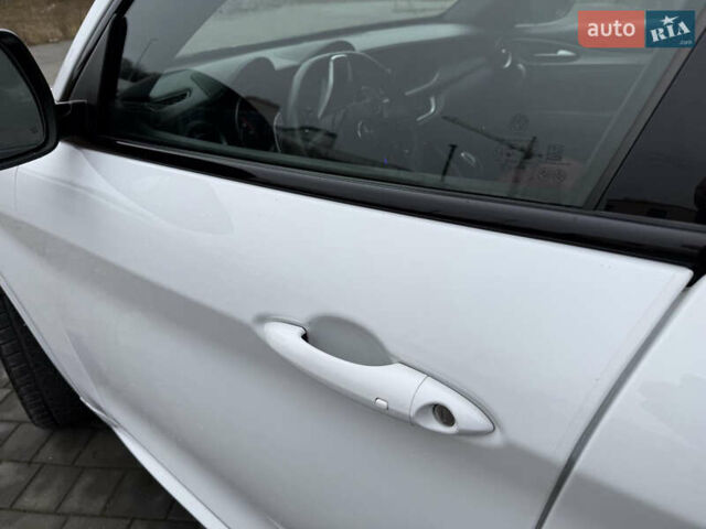 Белый Альфа Ромео Стелвио, объемом двигателя 2 л и пробегом 49 тыс. км за 42000 $, фото 16 на Automoto.ua