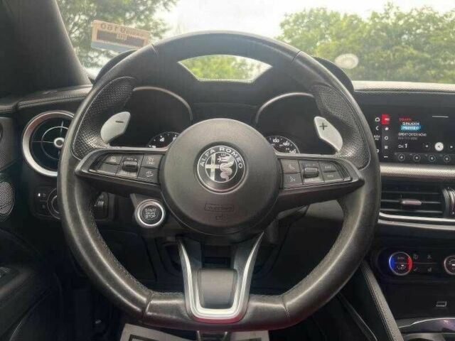 Білий Альфа Ромео Стелвіо, об'ємом двигуна 2 л та пробігом 45 тис. км за 15600 $, фото 10 на Automoto.ua