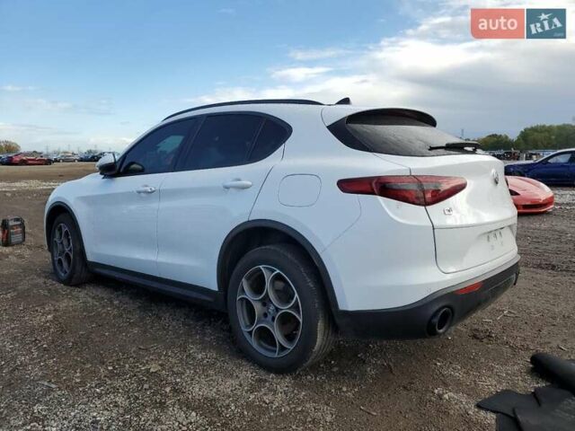 Белый Альфа Ромео Стелвио, объемом двигателя 2 л и пробегом 110 тыс. км за 6600 $, фото 3 на Automoto.ua