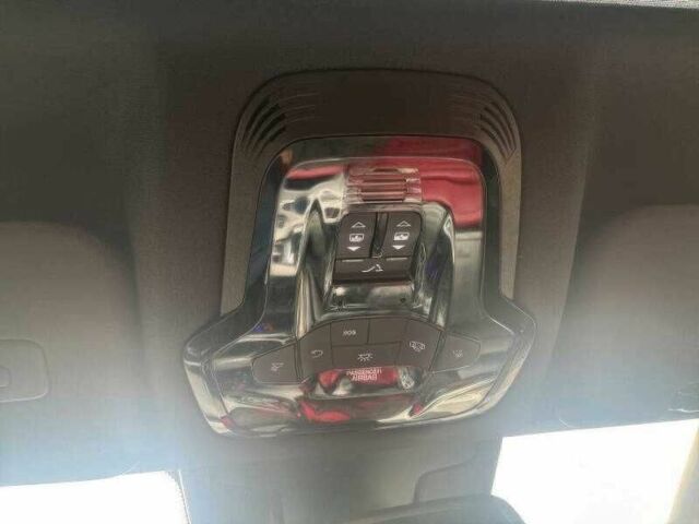 Білий Альфа Ромео Стелвіо, об'ємом двигуна 2 л та пробігом 45 тис. км за 15600 $, фото 12 на Automoto.ua