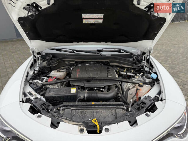 Белый Альфа Ромео Стелвио, объемом двигателя 2 л и пробегом 49 тыс. км за 42000 $, фото 29 на Automoto.ua