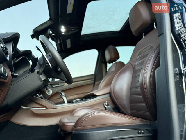 Чорний Альфа Ромео Стелвіо, об'ємом двигуна 2 л та пробігом 67 тис. км за 18500 $, фото 13 на Automoto.ua