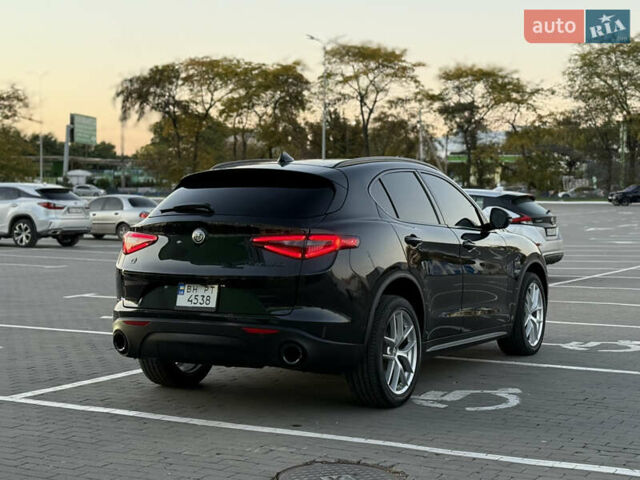 Чорний Альфа Ромео Стелвіо, об'ємом двигуна 2 л та пробігом 67 тис. км за 18500 $, фото 39 на Automoto.ua