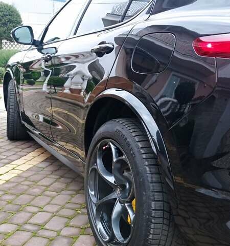 Черный Альфа Ромео Стелвио, объемом двигателя 2.89 л и пробегом 96 тыс. км за 35550 $, фото 19 на Automoto.ua