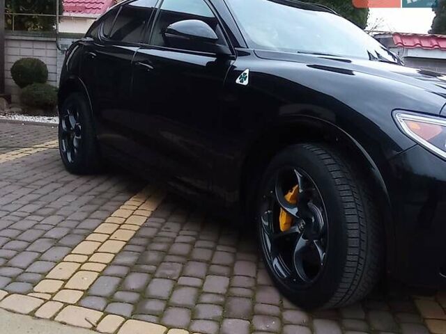 Черный Альфа Ромео Стелвио, объемом двигателя 2.89 л и пробегом 96 тыс. км за 35550 $, фото 6 на Automoto.ua