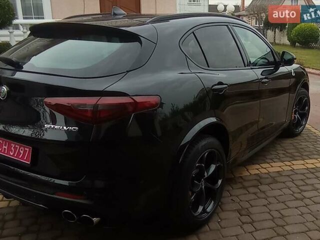 Черный Альфа Ромео Стелвио, объемом двигателя 2.89 л и пробегом 96 тыс. км за 35550 $, фото 13 на Automoto.ua