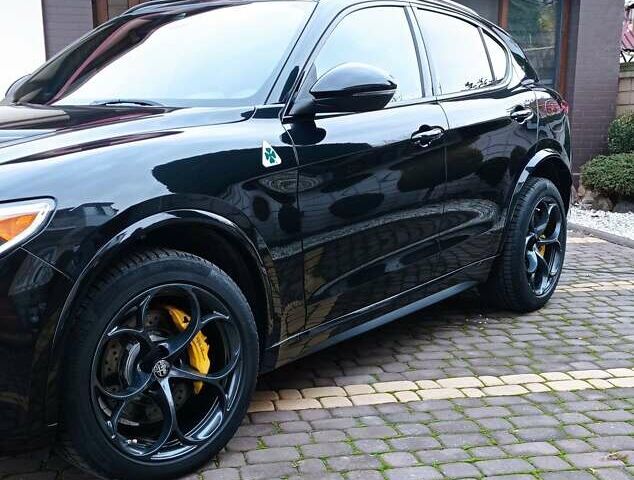 Черный Альфа Ромео Стелвио, объемом двигателя 2.89 л и пробегом 96 тыс. км за 35550 $, фото 9 на Automoto.ua