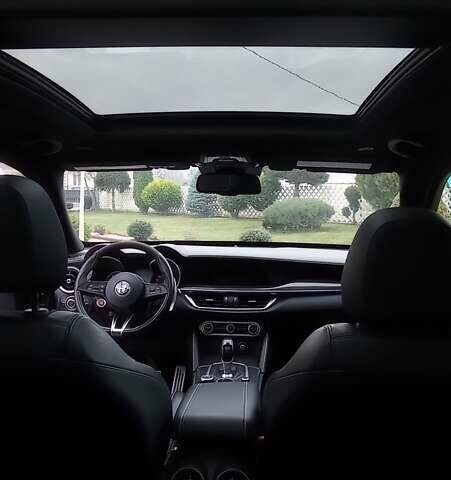 Черный Альфа Ромео Стелвио, объемом двигателя 2.89 л и пробегом 96 тыс. км за 35550 $, фото 36 на Automoto.ua