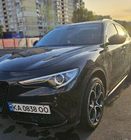 Черный Альфа Ромео Стелвио, объемом двигателя 2 л и пробегом 89 тыс. км за 25900 $, фото 3 на Automoto.ua