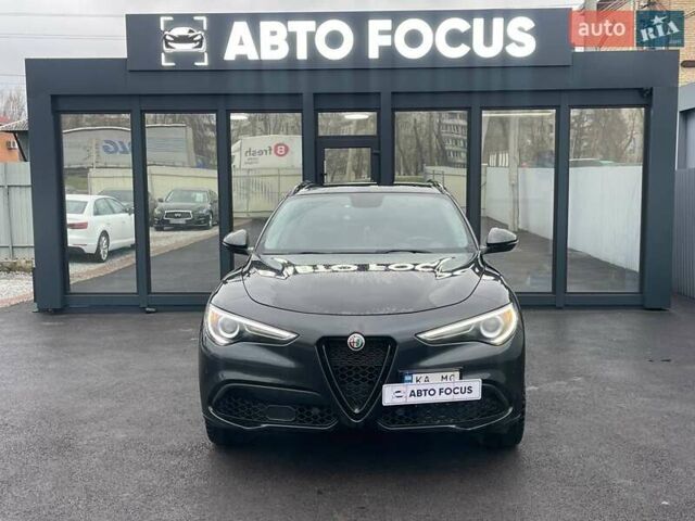 Чорний Альфа Ромео Стелвіо, об'ємом двигуна 2 л та пробігом 129 тис. км за 24990 $, фото 2 на Automoto.ua