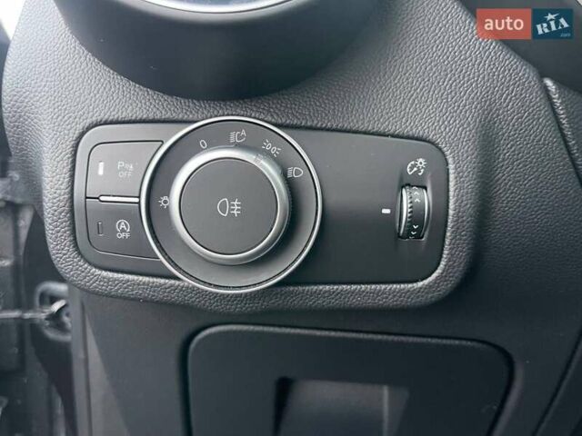 Чорний Альфа Ромео Стелвіо, об'ємом двигуна 2 л та пробігом 129 тис. км за 24990 $, фото 16 на Automoto.ua