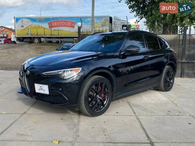 Альфа Ромео Стелвио 2019 в Киеве на Automoto.ua Черный Альфа Ромео Стелвио, объемом двигателя 2 л и пробегом 129 тыс. км за 24990 $, фото 2 на Automoto.ua