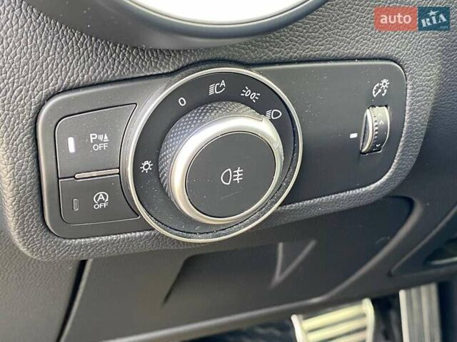 Альфа Ромео Стелвио 2019 в Киеве на Automoto.ua Черный Альфа Ромео Стелвио, объемом двигателя 2 л и пробегом 129 тыс. км за 24990 $, фото 25 на Automoto.ua