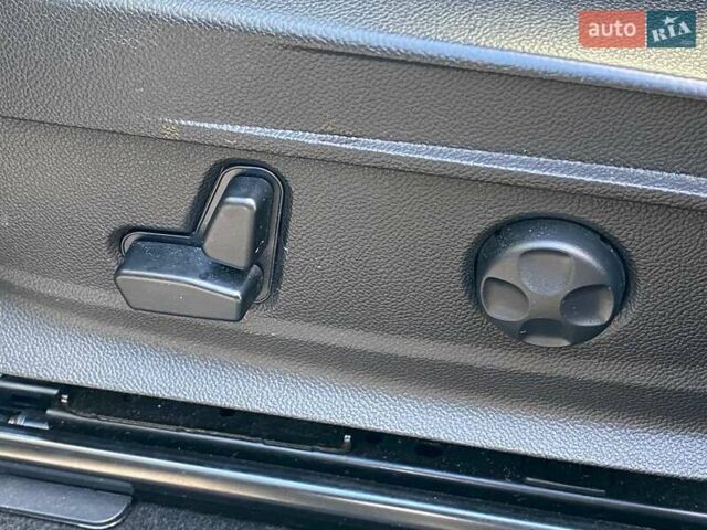 Альфа Ромео Стелвио 2019 в Киеве на Automoto.ua Черный Альфа Ромео Стелвио, объемом двигателя 2 л и пробегом 129 тыс. км за 24990 $, фото 27 на Automoto.ua