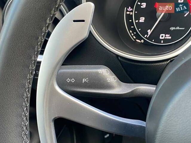 Альфа Ромео Стелвио 2019 в Киеве на Automoto.ua Черный Альфа Ромео Стелвио, объемом двигателя 2 л и пробегом 129 тыс. км за 24990 $, фото 20 на Automoto.ua