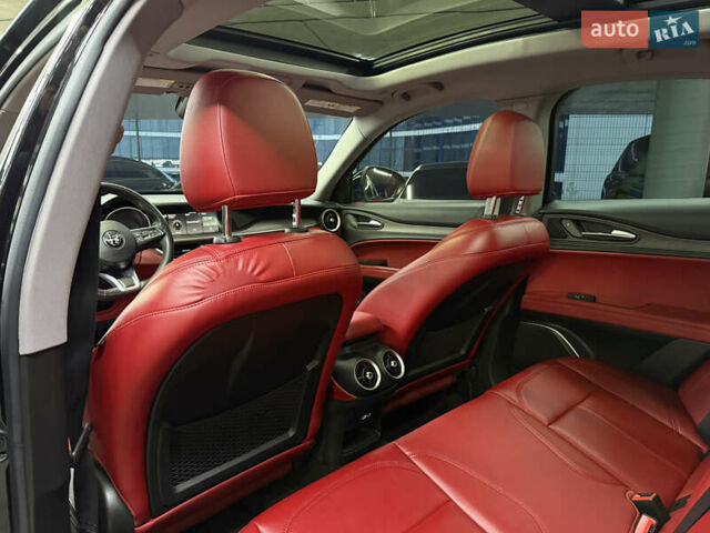 Альфа Ромео Стелвио 2020 в Одессе на Automoto.ua Черный Альфа Ромео Стелвио, объемом двигателя 2 л и пробегом 81 тыс. км за 27900 $, фото 22 на Automoto.ua