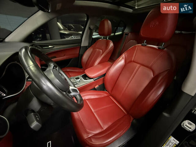 Альфа Ромео Стелвио 2020 в Одессе на Automoto.ua Черный Альфа Ромео Стелвио, объемом двигателя 2 л и пробегом 81 тыс. км за 27900 $, фото 18 на Automoto.ua