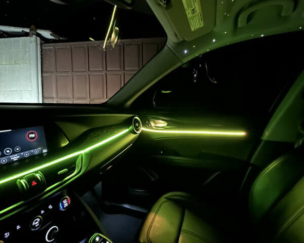 Черный Альфа Ромео Стелвио, объемом двигателя 2 л и пробегом 81 тыс. км за 22000 $, фото 11 на Automoto.ua