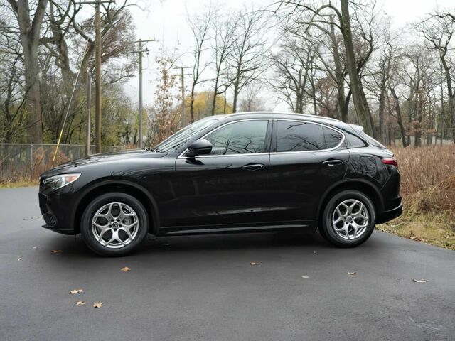 Чорний Альфа Ромео Стелвіо, об'ємом двигуна 2 л та пробігом 42 тис. км за 9900 $, фото 3 на Automoto.ua