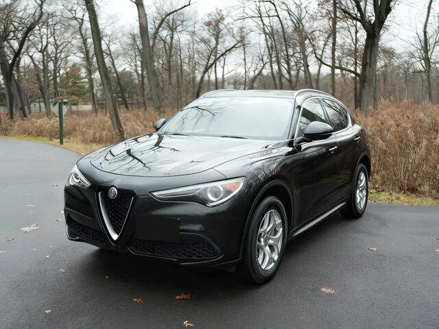 Чорний Альфа Ромео Стелвіо, об'ємом двигуна 2 л та пробігом 42 тис. км за 9900 $, фото 2 на Automoto.ua