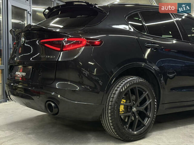 Альфа Ромео Стелвио 2020 в Одессе на Automoto.ua Черный Альфа Ромео Стелвио, объемом двигателя 2 л и пробегом 81 тыс. км за 27900 $, фото 16 на Automoto.ua