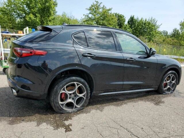 Чорний Альфа Ромео Стелвіо, об'ємом двигуна 2 л та пробігом 61 тис. км за 8600 $, фото 2 на Automoto.ua