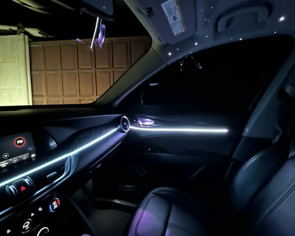 Черный Альфа Ромео Стелвио, объемом двигателя 2 л и пробегом 81 тыс. км за 22000 $, фото 19 на Automoto.ua