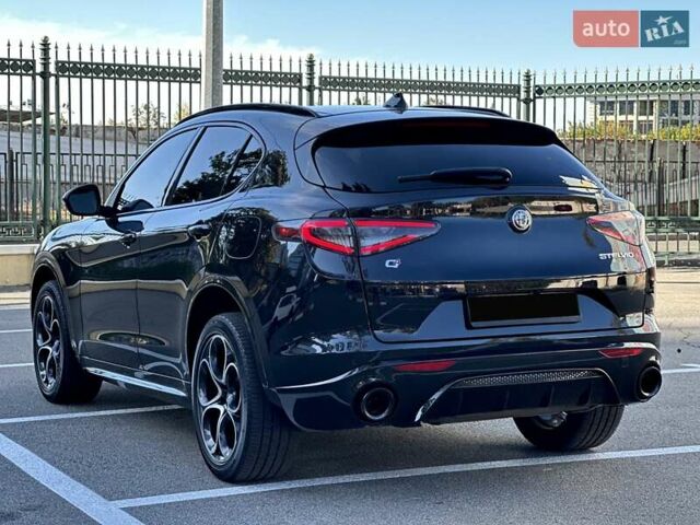 Чорний Альфа Ромео Стелвіо, об'ємом двигуна 2 л та пробігом 25 тис. км за 45500 $, фото 9 на Automoto.ua