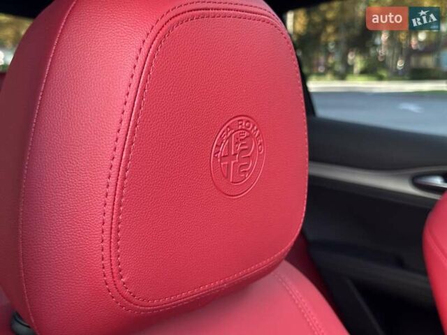 Чорний Альфа Ромео Стелвіо, об'ємом двигуна 2 л та пробігом 25 тис. км за 45500 $, фото 60 на Automoto.ua