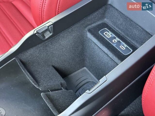 Чорний Альфа Ромео Стелвіо, об'ємом двигуна 2 л та пробігом 25 тис. км за 45500 $, фото 58 на Automoto.ua