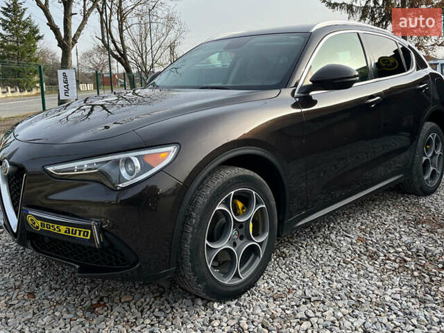 Коричневий Альфа Ромео Стелвіо, об'ємом двигуна 2 л та пробігом 81 тис. км за 22500 $, фото 2 на Automoto.ua