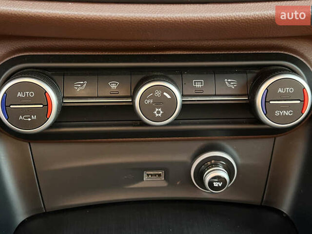 Коричневий Альфа Ромео Стелвіо, об'ємом двигуна 2 л та пробігом 81 тис. км за 22500 $, фото 14 на Automoto.ua