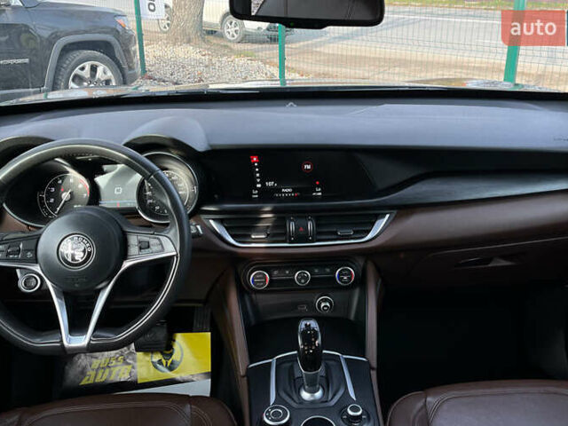 Коричневий Альфа Ромео Стелвіо, об'ємом двигуна 2 л та пробігом 81 тис. км за 22500 $, фото 9 на Automoto.ua