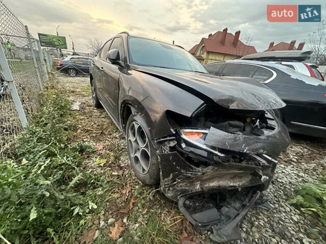 Коричневый Альфа Ромео Стелвио, объемом двигателя 2 л и пробегом 81 тыс. км за 13500 $, фото 4 на Automoto.ua