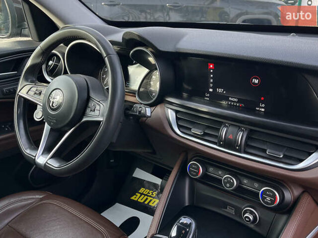 Коричневий Альфа Ромео Стелвіо, об'ємом двигуна 2 л та пробігом 81 тис. км за 22500 $, фото 18 на Automoto.ua