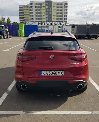 Червоний Альфа Ромео Стелвіо, об'ємом двигуна 2 л та пробігом 126 тис. км за 18700 $, фото 1 на Automoto.ua