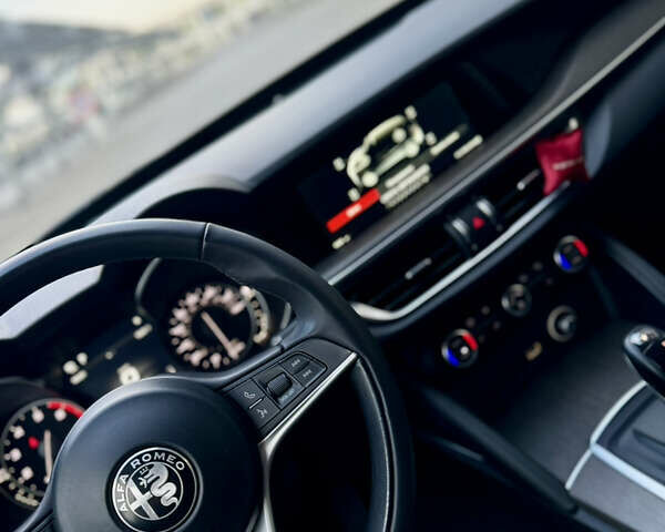 Червоний Альфа Ромео Стелвіо, об'ємом двигуна 2 л та пробігом 110 тис. км за 18300 $, фото 18 на Automoto.ua