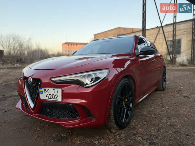 Красный Альфа Ромео Стелвио, объемом двигателя 2 л и пробегом 115 тыс. км за 23500 $, фото 3 на Automoto.ua