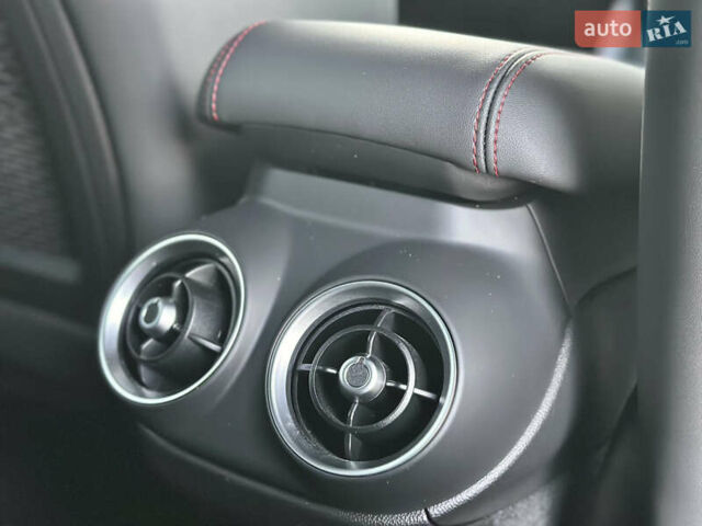 Красный Альфа Ромео Стелвио, объемом двигателя 2.9 л и пробегом 72 тыс. км за 44000 $, фото 59 на Automoto.ua