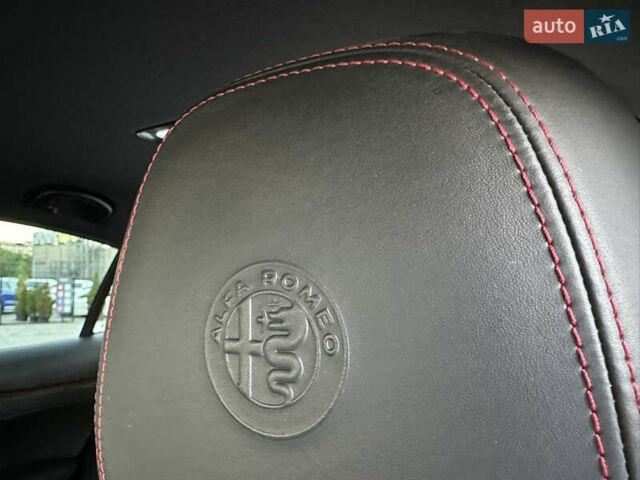 Красный Альфа Ромео Стелвио, объемом двигателя 2.9 л и пробегом 72 тыс. км за 44000 $, фото 30 на Automoto.ua